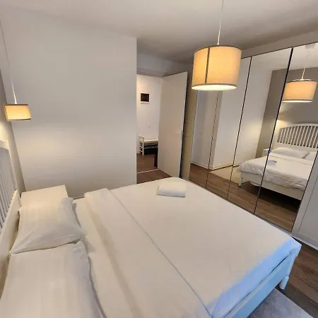 Apartment Promenada Mall Near Exclusive Pipera *