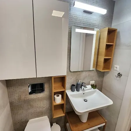 Apartment Promenada Mall Near Exclusive Pipera *